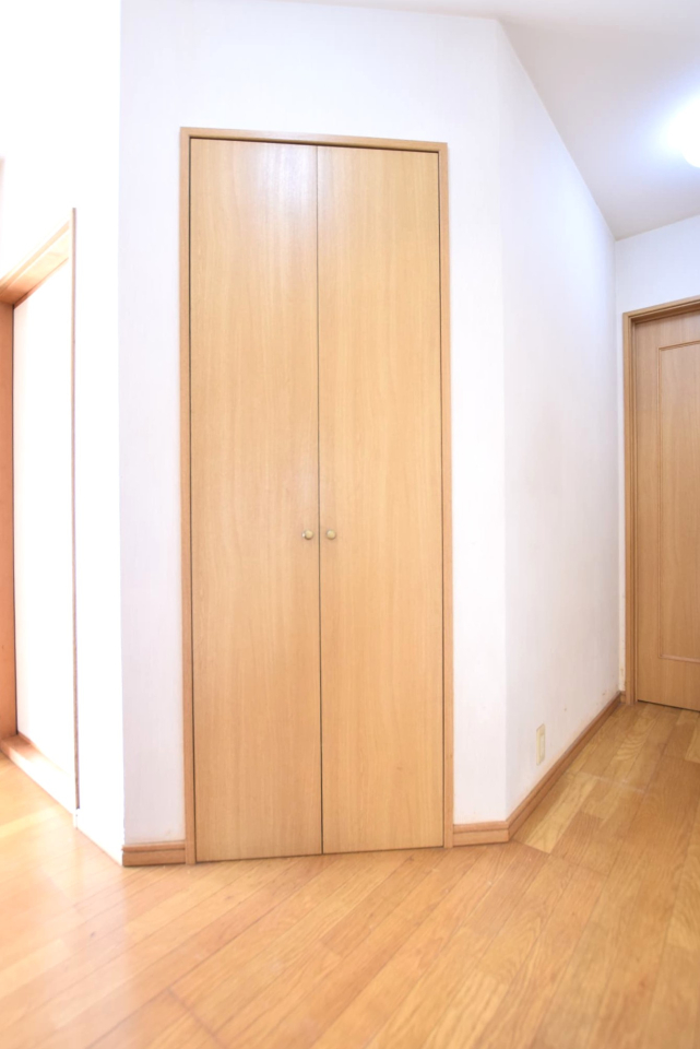 ���[ 1F�L������