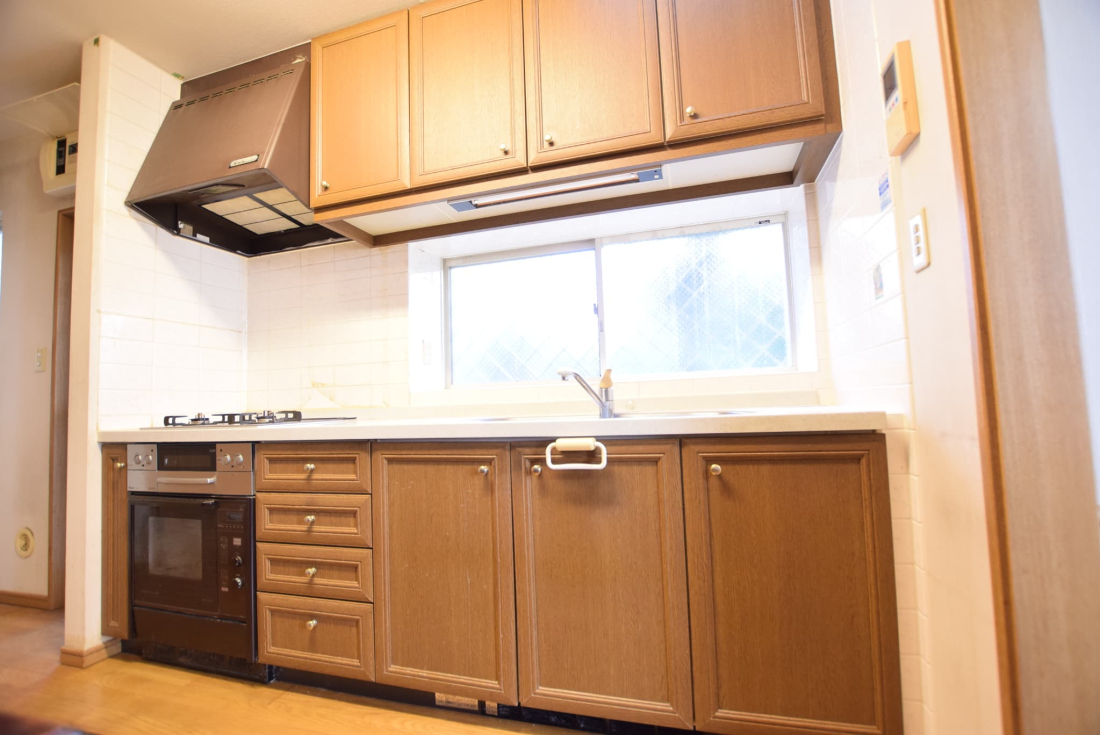 �L�b�`�� �ؖڂ��₳������ۂ̍��x�b�N�t���L�b�`���B�ǂ�������������������A���������݂̂���d�l�ł��B