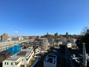 �Z�˂���̒��]�ʐ^ �������]