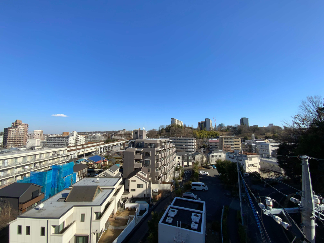 �Z�˂���̒��]�ʐ^ �������]