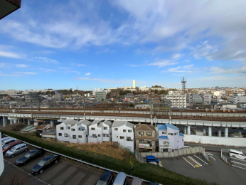 �Z�˂���̒��]�ʐ^ �����5�K����͒��]�ǍD�ŊJ��������