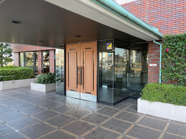 �G���g�����X -