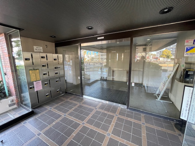 �G���g�����X -